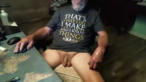 Snapshot of 1handyanddee chatting on 03/24/26, 01:21 1handyanddee online show from 03/24/26, 01:21