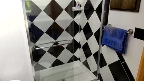 Snapshot of 1hotcrossdresser chatting on 01/05/25, 05:09 Brianna online show from 01/05/25, 05:09