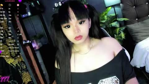 Snapshot of 1hottiegabby chatting on 06/03/26, 12:35 Gabby online show from 06/03/26, 12:35
