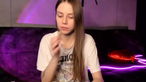 Snapshot of 1i1ypa1mer chatting on 02/16/25, 08:55 Lily 3 online show from 02/16/25, 08:55