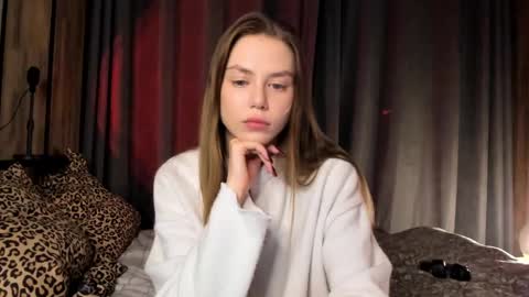 Snapshot of 1i1ypa1mer chatting on 02/28/25, 10:39 Lily 3 online show from 02/28/25, 10:39