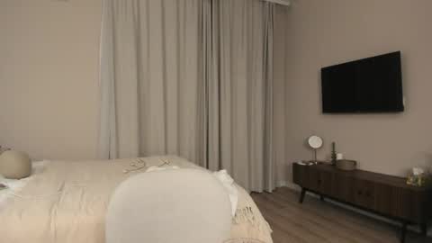 Snapshot of 1i1ypa1mer chatting on 09/27/25, 06:57 Lily 3 online show from 09/27/25, 06:57