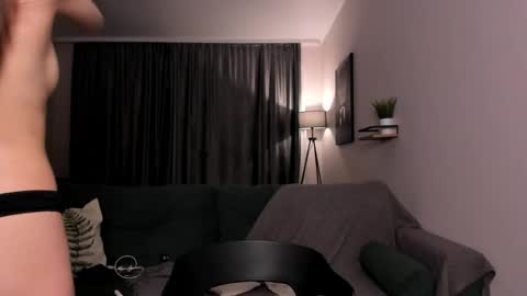 Lily 3 online show from 02/08/26, 06:55