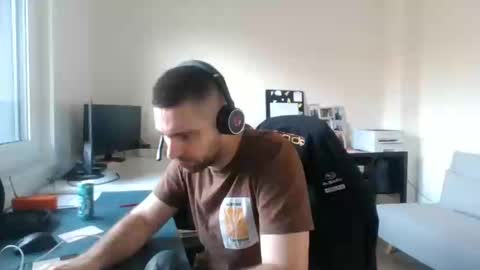 kam online show from 03/10/25, 08:37