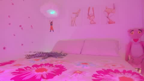 laiaa rivas online show from 12/20/24, 03:36