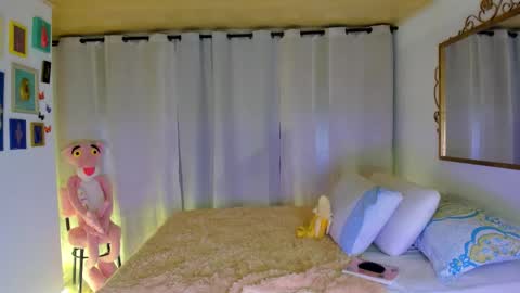 laiaa rivas online show from 10/16/25, 03:29