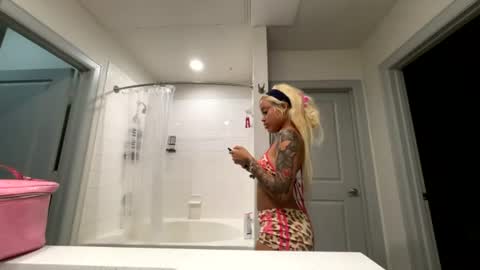 Snapshot of 1lexibae chatting on 07/17/26, 06:53 1lexibae online show from 07/17/26, 06:53