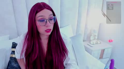 Snapshot of 1m_bella chatting on 02/07/25, 04:16 bella online show from 02/07/25, 04:16