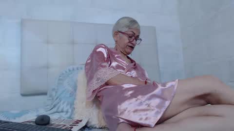 Miss Monserrate online show from 01/09/25, 12:30