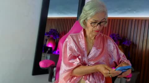 Miss Monserrate online show from 04/06/26, 01:12