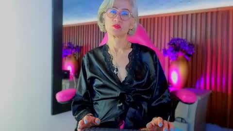 Miss Monserrate online show from 04/13/26, 02:00