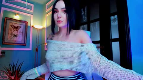 Moona  online show from 02/04/25, 12:00