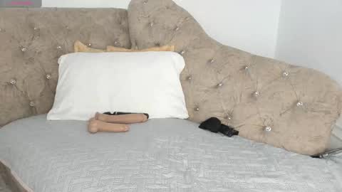 Luisa online show from 02/25/25, 07:42