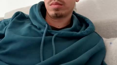 1ne_love online show from 12/01/25, 09:58