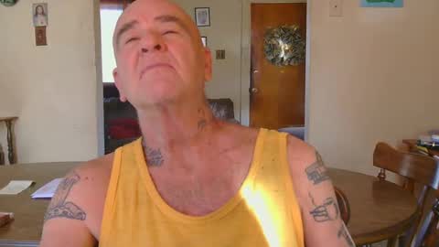 Snapshot of 1pizza_n_6beers chatting on 02/23/25, 04:57 Pizza online show from 02/23/25, 04:57