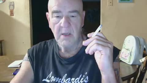 Snapshot of 1pizza_n_6beers chatting on 02/24/25, 09:53 Pizza online show from 02/24/25, 09:53