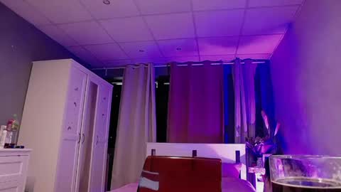 GLORYA online show from 04/16/26, 06:25