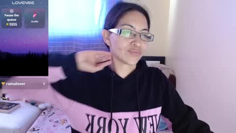 paola online show from 02/05/25, 10:12