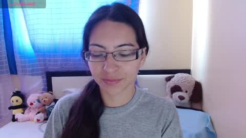 paola online show from 02/12/25, 03:49