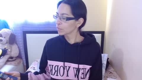 paola online show from 09/17/25, 08:32