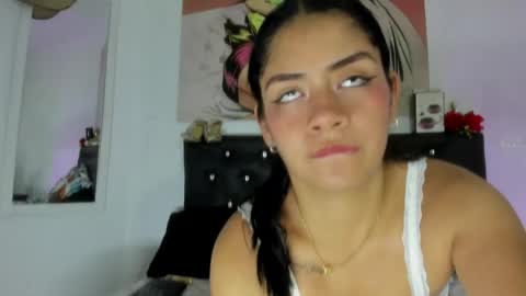 1sweetvaleria1 online show from 05/26/26, 01:01