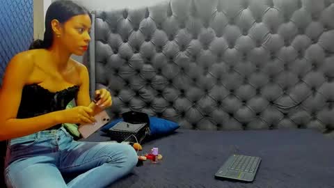 Snapshot of 1threestar chatting on 03/01/25, 12:34 1Threestar online show from 03/01/25, 12:34