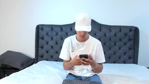 Snapshot of 1threestar chatting on 09/22/25, 01:46 1Threestar online show from 09/22/25, 01:46