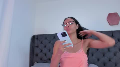 Snapshot of 1threestar chatting on 04/01/26, 12:28 1Threestar online show from 04/01/26, 12:28