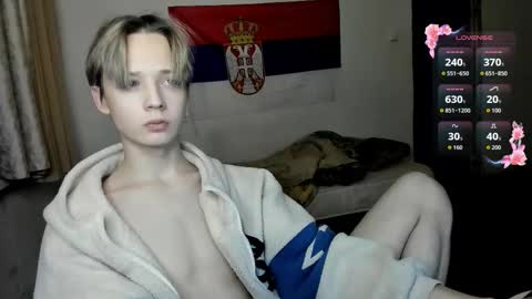 Snapshot of 1vampirella_gs chatting on 11/16/25, 08:47 Milos online show from 11/16/25, 08:47