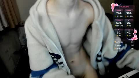 Snapshot of 1vampirella_gs chatting on 11/18/25, 08:24 Milos online show from 11/18/25, 08:24