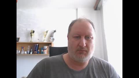 Snapshot of 1vaso chatting on 03/02/25, 12:43 1vaso online show from 03/02/25, 12:43