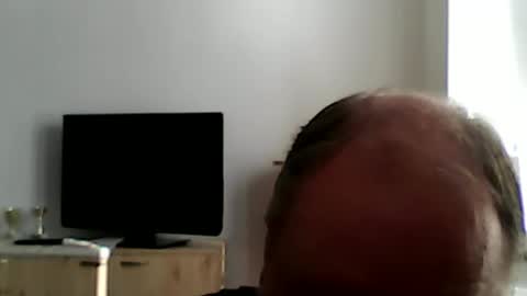 Snapshot of 1vaso chatting on 09/17/25, 07:32 1vaso online show from 09/17/25, 07:32