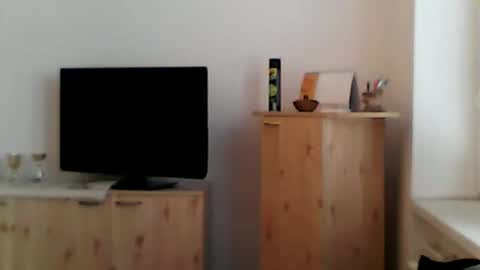 Snapshot of 1vaso chatting on 10/08/25, 07:28 1vaso online show from 10/08/25, 07:28