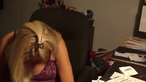 Susan online show from 01/01/25, 04:18