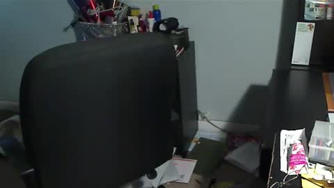 Susan online show from 12/05/25, 04:21