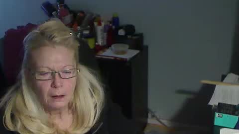 Susan online show from 02/01/26, 04:44