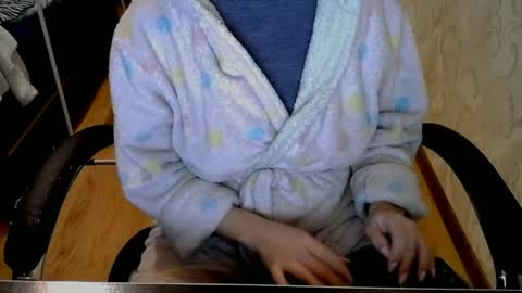 Snapshot of 1your_hot_girls chatting on 12/11/24, 05:37 1your_hot_girls online show from 12/11/24, 05:37