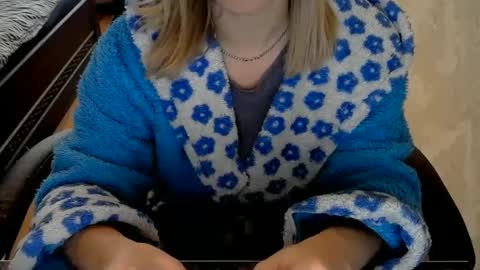 Snapshot of 1your_hot_girls chatting on 03/02/25, 11:07 1your_hot_girls online show from 03/02/25, 11:07