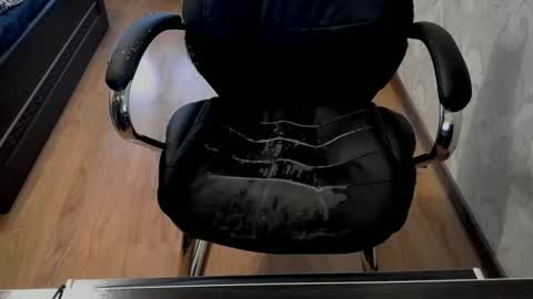 Snapshot of 1your_hot_girls chatting on 11/10/25, 01:10 1your_hot_girls online show from 11/10/25, 01:10