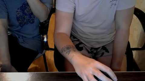 Snapshot of 1your_hot_girls chatting on 11/29/25, 08:34 1your_hot_girls online show from 11/29/25, 08:34