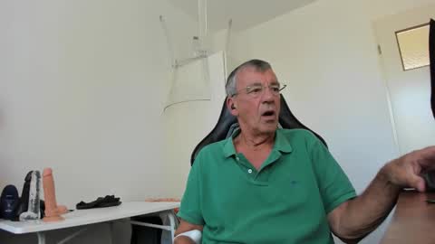 Henk online show from 09/24/25, 01:47