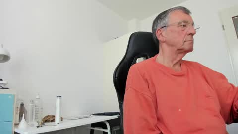 Henk online show from 04/10/26, 11:59