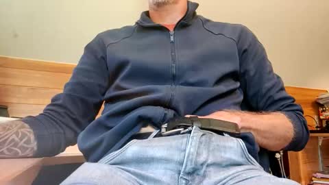 Snapshot of 22_acacia_avenue chatting on 09/11/25, 12:05 22_acacia_avenue online show from 09/11/25, 12:05