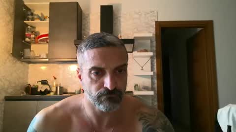 Nik online show from 01/02/25, 02:57