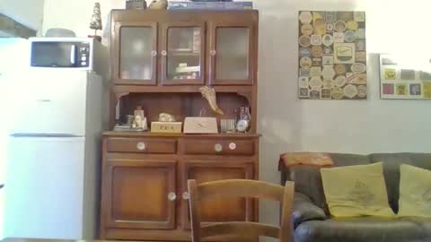 22esserre online show from 04/08/26, 11:32