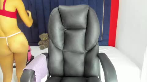 Isabella online show from 02/15/25, 11:17