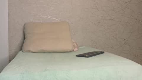 Snapshot of 2alexoconor chatting on 03/02/25, 11:42 2alexoconor online show from 03/02/25, 11:42