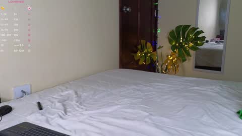 2cbutterfly online show from 02/01/25, 09:54