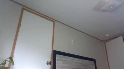 Snapshot of 2ccjbstar chatting on 02/14/25, 06:40 BlacJewels online show from 02/14/25, 06:40