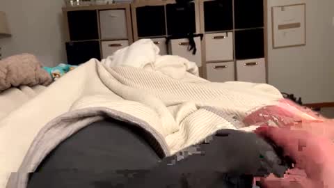 Snapshot of 2centz chatting on 01/01/25, 06:15 2centz online show from 01/01/25, 06:15